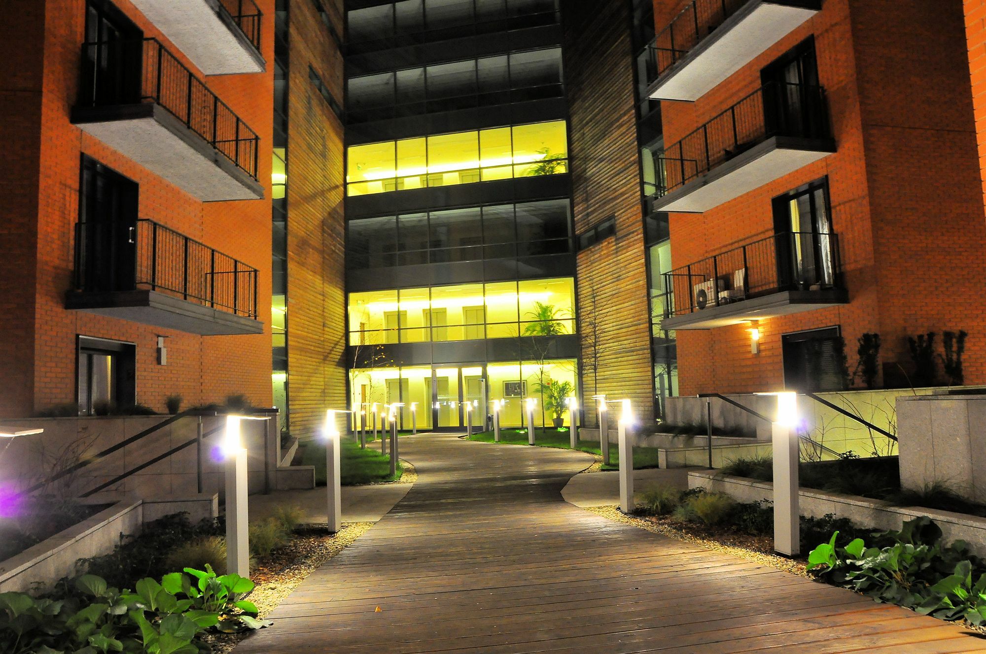 Angel City Center Krakow Aparthotel Exteriör bild